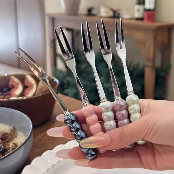 Multicolor_Premium_Quality_Steel_Fruit_Fork
