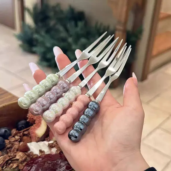 Multicolor_Premium_Quality_Steel_Fruit_Fork
