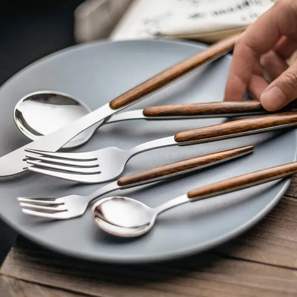 Gold_Stainless_Steel_Cutlery_Set_With_Wooden_Handles_5-Piece_Flatware_Set_Spoons_Forks_And_Knife_(Pack_Of_20)