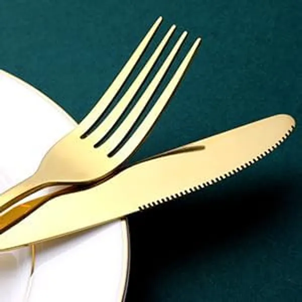 Gold_Premium_Flatware_Set_5-Piece_Metal_Finish_Cutlery_Long_Handle_Dining_Utensils_With_Spoons_Forks_Knife_(_Pack_Of_15_)