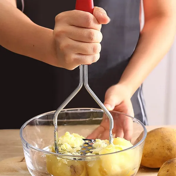 Red_Stainless_Steel_Potato_Masher_With_Non-Slip_Handle_Large_Round_Press_Plate_Kitchen_Tool_For_Vegetables_And_Baby_Food