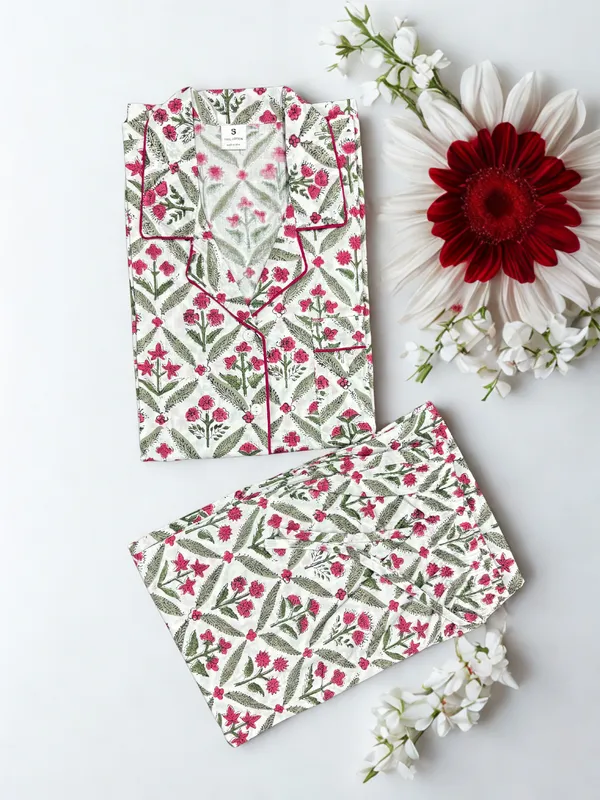 Multicolour_100%_Cotton_Premium_&_Elegant_Block_Print_Pajama_Set_For_Women