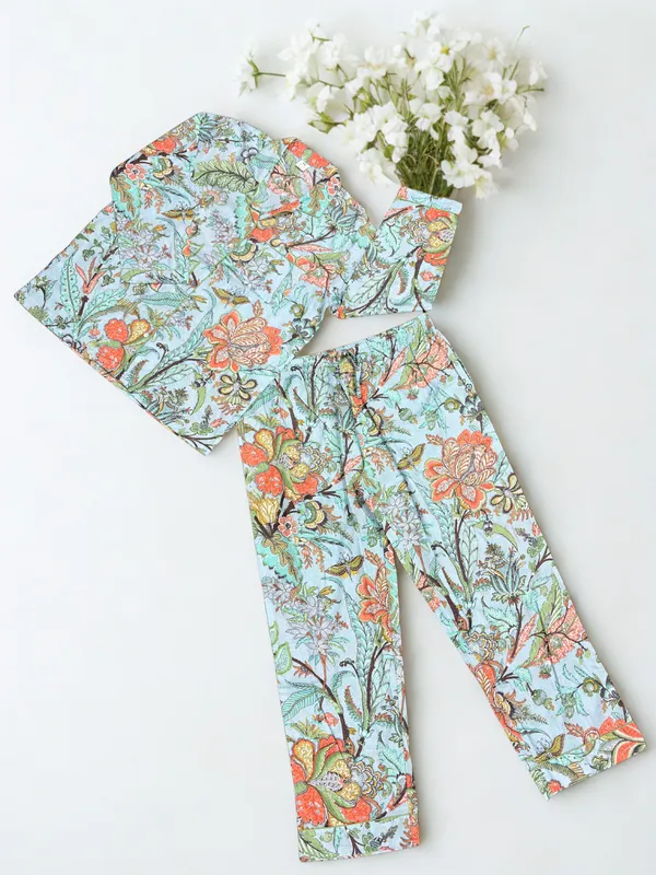 Multicolour_100%_Cotton_Premium_&_Elegant_Pajama_Set_For_Women