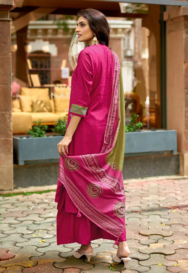 Pink_Ethnic_Motifs_Embroidered_Regular_Thread_Work_Chanderi_Silk_Kurta_With_Palazzos_&_With_Dupatta_For_Women-CHITRANGANA