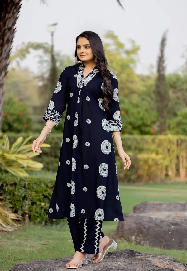 Blue_Rayon_Print_Kurta_With_Palazzo_For_Women-VITARA