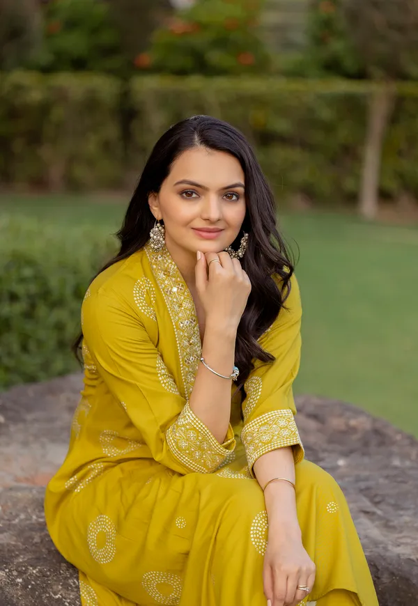 Yellow_Rayon_Print_Kurta_With_Palazzo_For_Women-VITARA