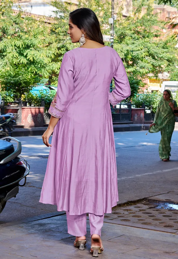 Purple_Mul_Chanderi_With_Thread_Work_&_Khatli_Work_Kurta_With_Trouser_&_With_Dupatta_For_Women-IV-1021