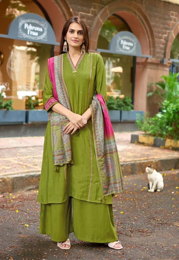 Green_Ethnic_Motifs_Embroidered_Regular_Thread_Work_Chanderi_Silk_Kurta_With_Palazzos_&_With_Dupatta_For_Women-_CHITRANGANA