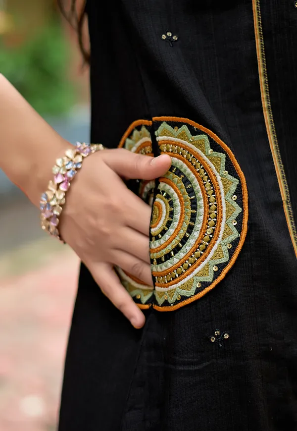 Black_Ethnic_Motifs_Embroidered_Regular_Thread_Work_Chanderi_Silk_Kurta_With_Palazzos_&_With_Dupatta_For_Women-_CHITRANGANA