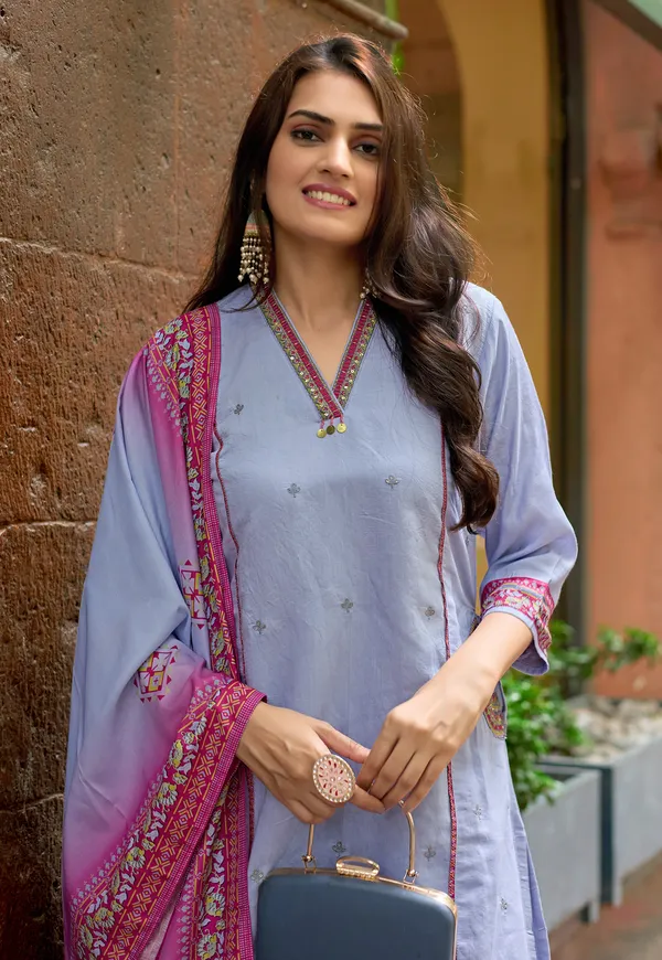 Lavender_Ethnic_Motifs_Embroidered_Regular_Thread_Work_Chanderi_Silk_Kurta_With_Palazzos_&_With_Dupatta_For_Women-CHITRANGANA