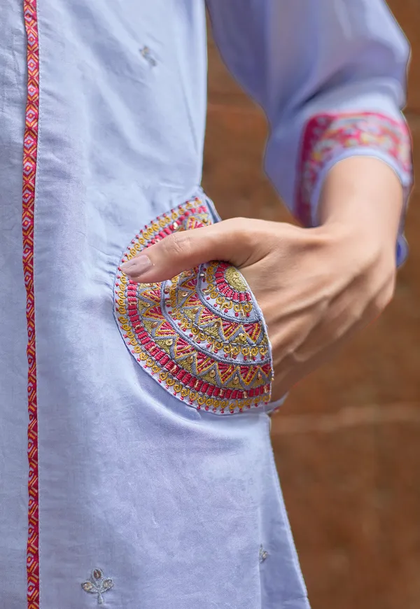 Lavender_Ethnic_Motifs_Embroidered_Regular_Thread_Work_Chanderi_Silk_Kurta_With_Palazzos_&_With_Dupatta_For_Women-CHITRANGANA