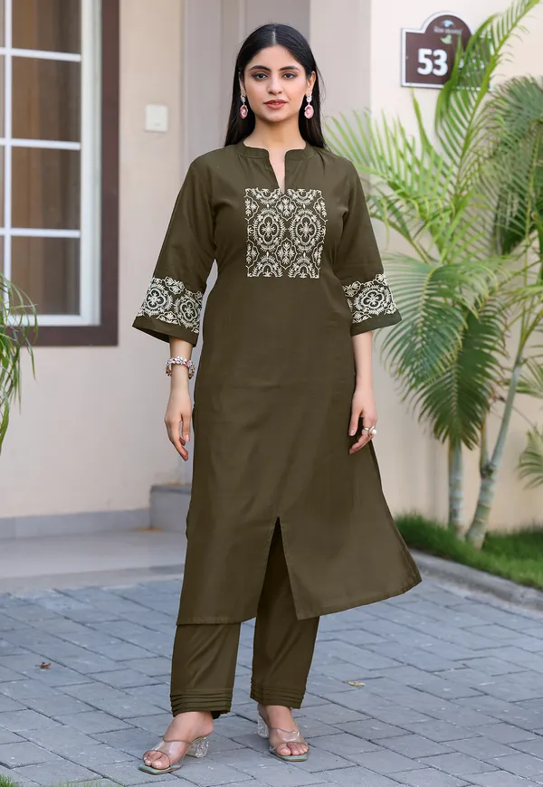 Green_Viscos_Rayon_Kurta_With_Trouser_For_Women-SAMYAA