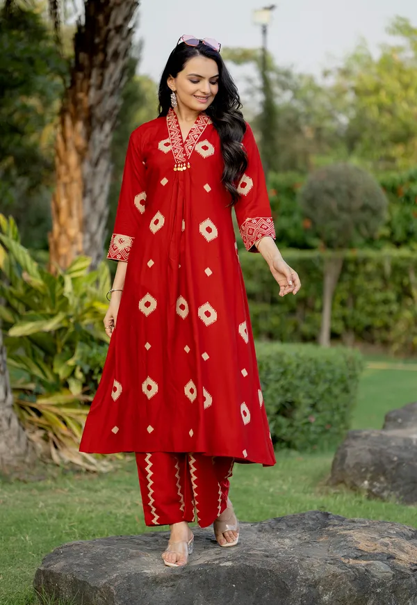 Red_Rayon_Print_Kurta_With_Palazzo_For_Women-VITARA