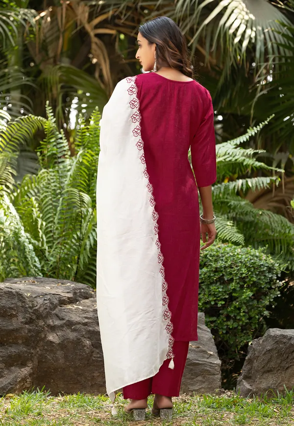 Maroon_Thread_&_Hand_Work_Viscose_Weaving_Kurta_With_Trouser_&_Dupatta_For_Women-ELITE