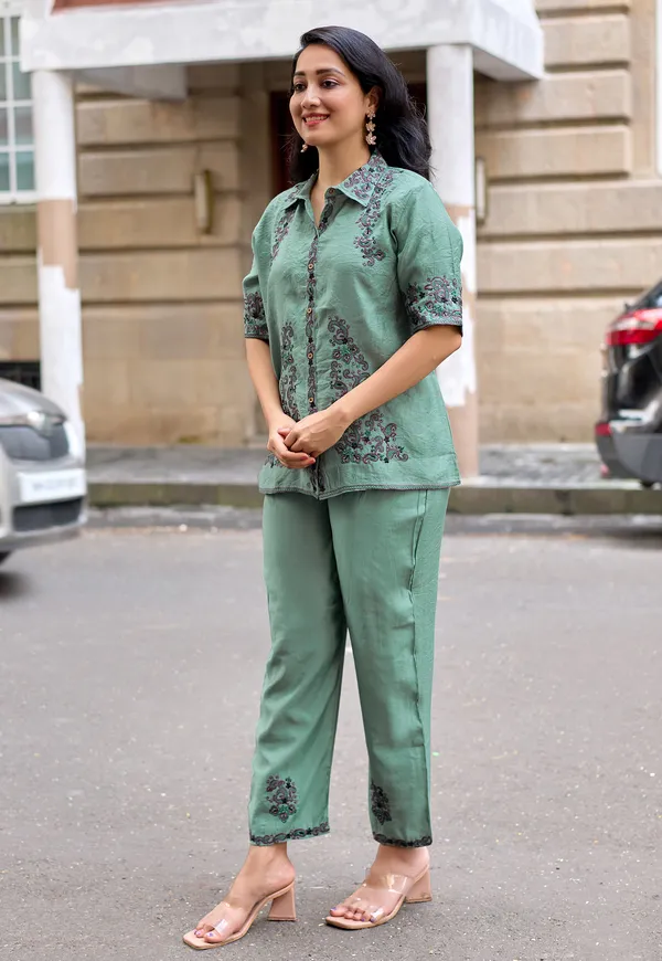 Embroidered_Shirt_Collar_Shirt_&_Trousers_Co-Ords-COOLLINE
