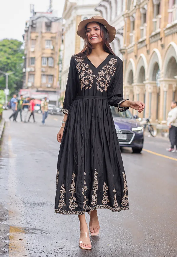 Black_Rayon_Weaving_Embroidered_Kurtis_For_Women-QUEEN