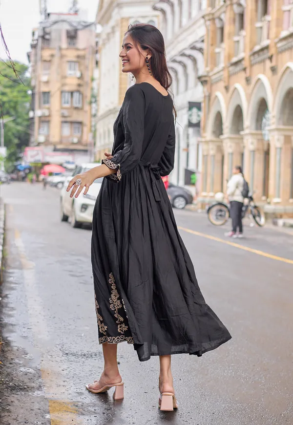 Black_Rayon_Weaving_Embroidered_Kurtis_For_Women-QUEEN