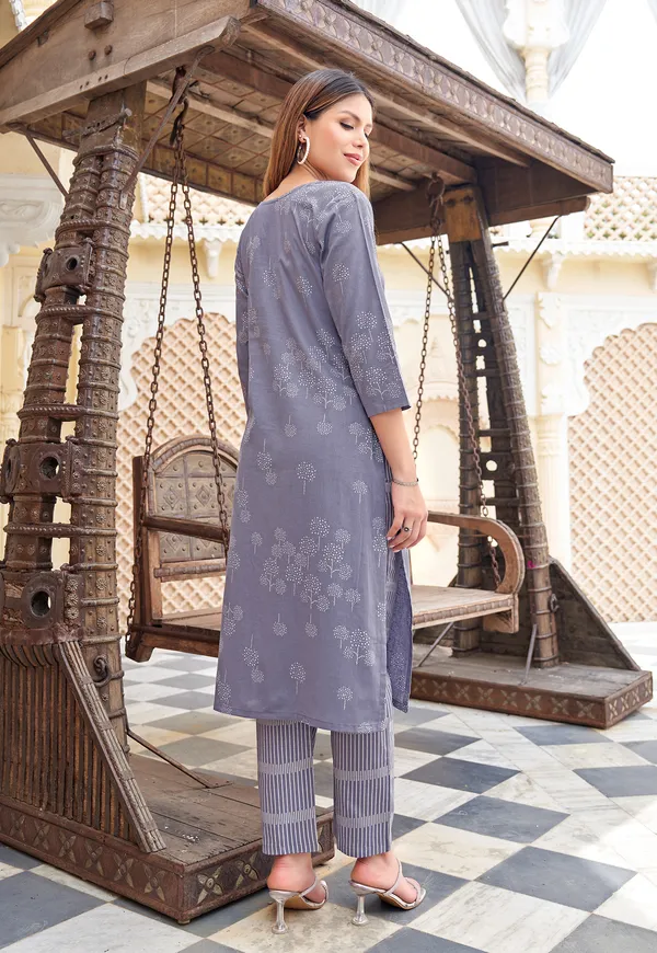Purple_Heavy_Rayon_Kurta_With_Trouser_For_Women-FLORALSTYLE
