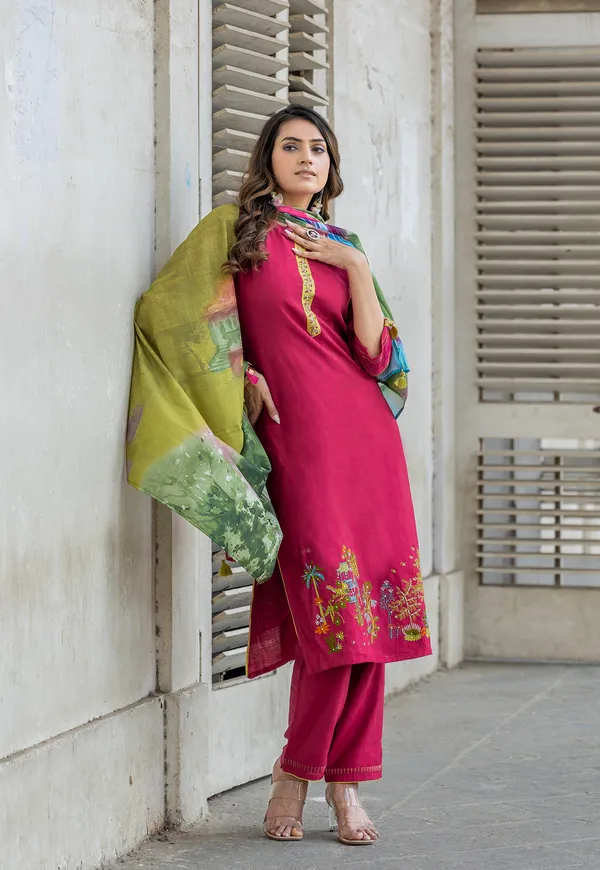 Floral_Embroidered_Straight_Kurta_With_Trousers_&_Dupatta-OD4