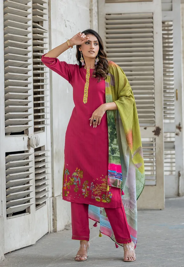Floral_Embroidered_Straight_Kurta_With_Trousers_&_Dupatta-OD4