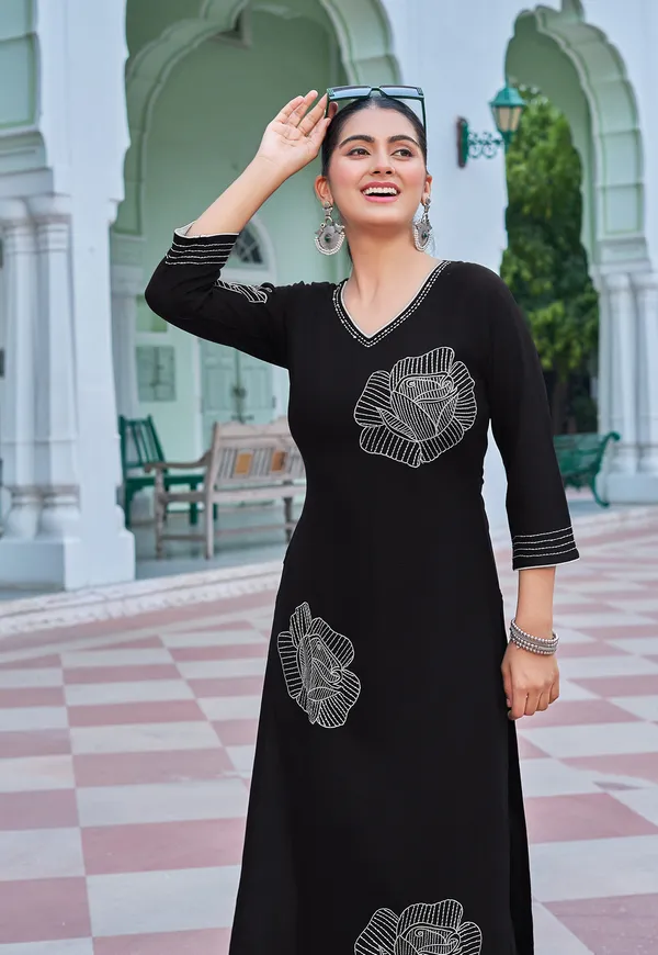 Floral_Embroidered_V-Neck_Thread_Work_Straight_Kurta_With_Trousers-RAMYAA