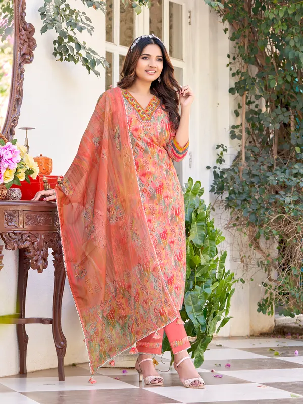 Floral_Printed_V-Neck_Straight_Kurta_With_Trousers_&_Dupatta-MT-8158