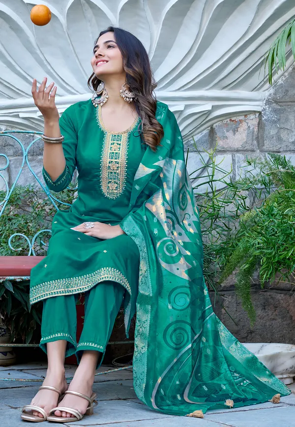 Floral_Yoke_Design_Thread_Work_Straight_Kurta_With_Trousers_&_Dupatta-KS-215