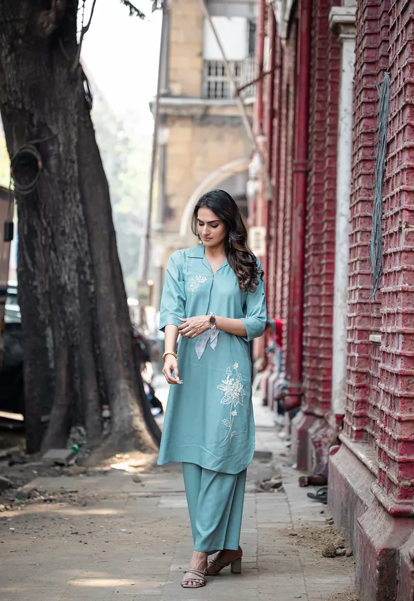 Blue_Rayon_Print_Kurta_With_Palazzo_For_Women-ESHANI