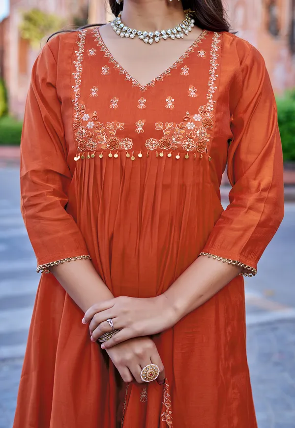 Orange_Mul_Chanderi_With_Thread_Work_&_Khatli_Work_Kurta_With_Trouser_&_With_Dupatta_For_Women-IV-1019