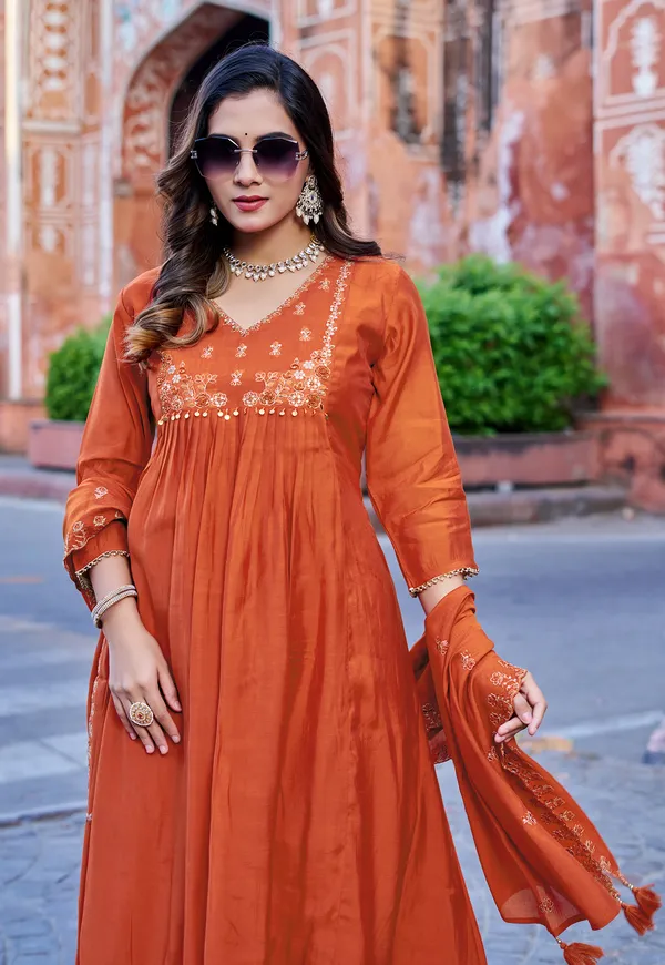 Orange_Mul_Chanderi_With_Thread_Work_&_Khatli_Work_Kurta_With_Trouser_&_With_Dupatta_For_Women-IV-1019