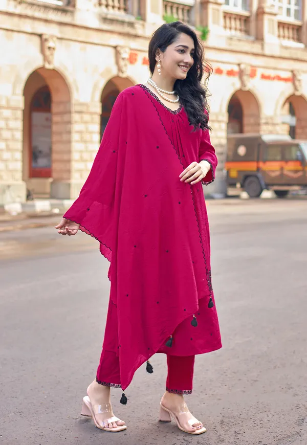 Pink_Viscos_Slub_Thread_&_Hand_Work_Kurta_&_Pant_With_Dupatta_For_Women-KESARIYA