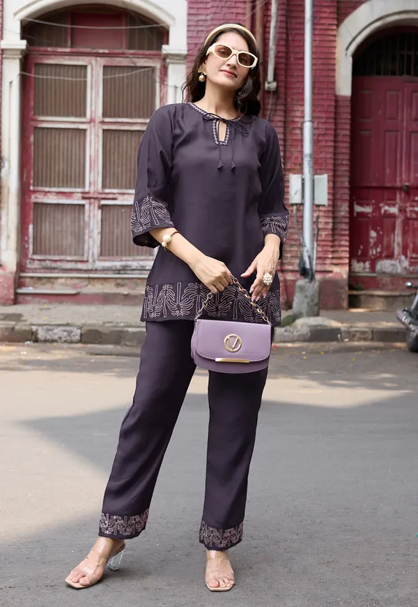 Purple_Viscos_Rayon_Threadwork_Kurta_With_Trouser_Co-Ords_For_Women-CLASSIC