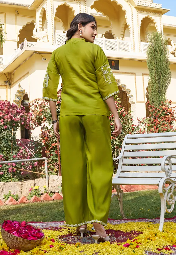 Mull_Chanderi_Thread_Work_Top_With_Trousers_Co-Ords-KS-230
