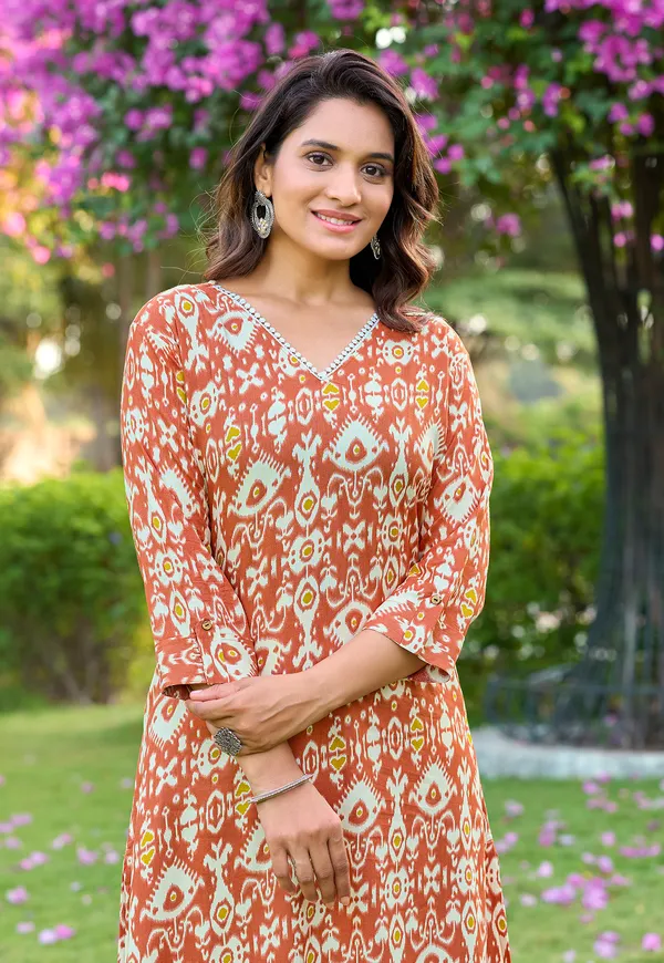 Red_Floral_Printed_V-Neck_Straight_Kurta_With_Palazzos_For_Women-SULEKHA2