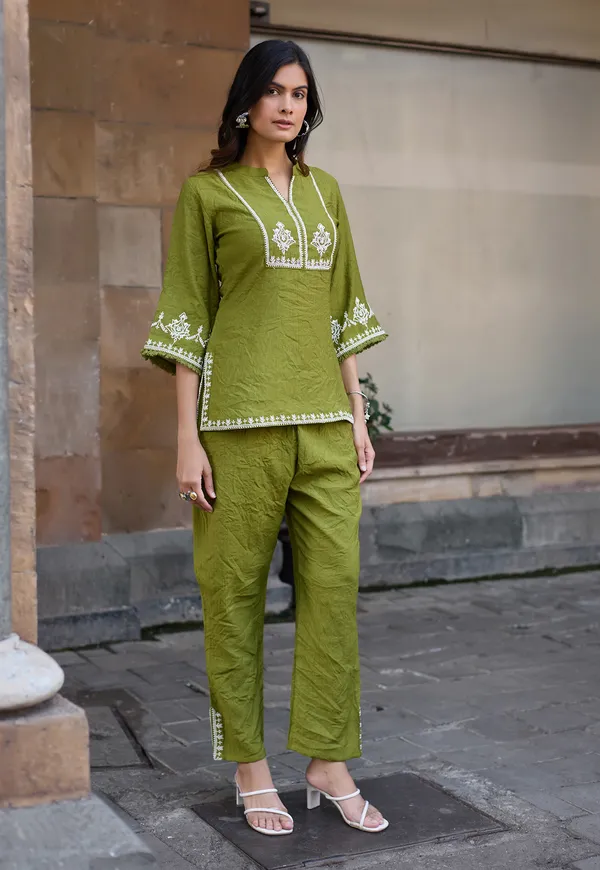 Green_Printed_Shirt_Collar_Top_With_Trousers_Co-Ords_For_Women-KORRA2