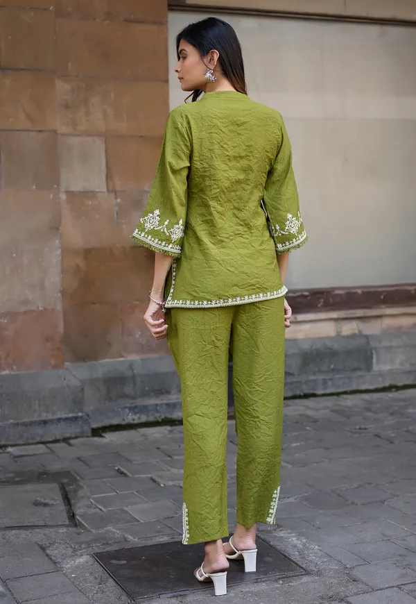 Green_Printed_Shirt_Collar_Top_With_Trousers_Co-Ords_For_Women-KORRA2