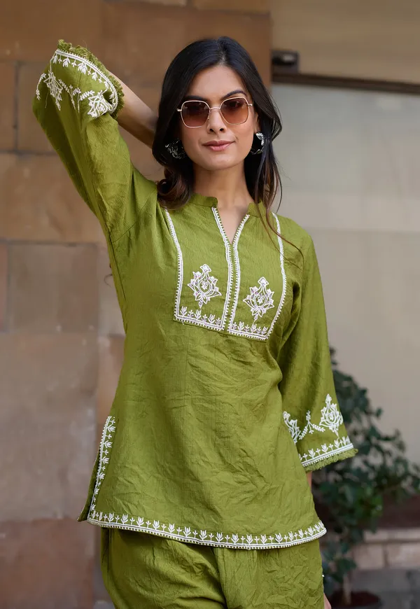 Green_Printed_Shirt_Collar_Top_With_Trousers_Co-Ords_For_Women-KORRA2