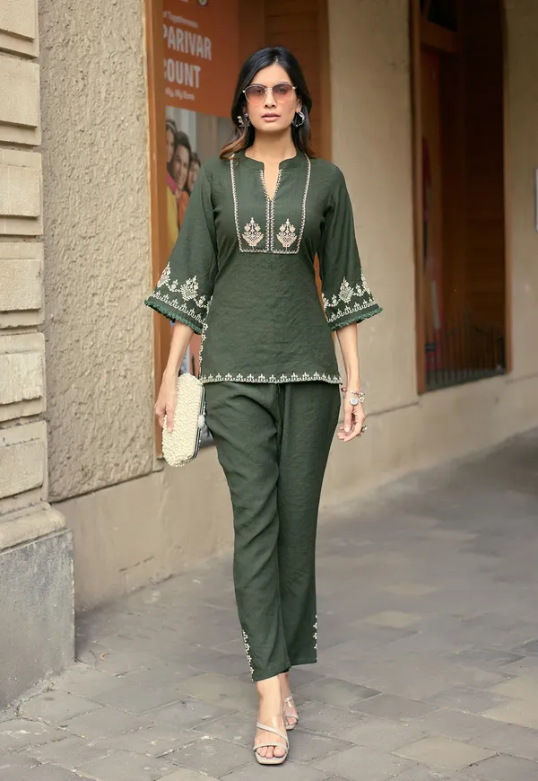 Printed_Shirt_Collar_Top_With_Trousers_Co-Ords-KORRA2