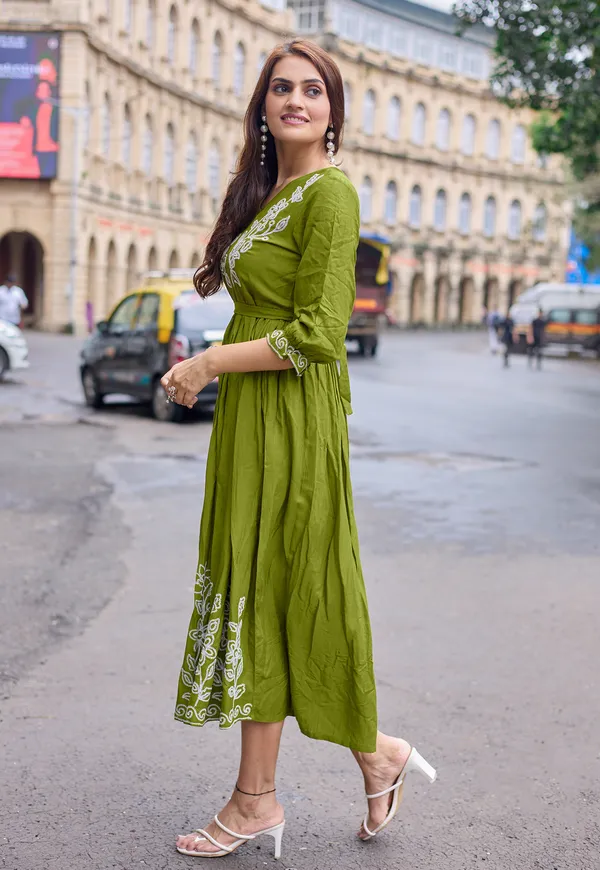 Sea_Green_Rayon_Weaving_Embroidered_Kurtis_For_Women-QUEEN