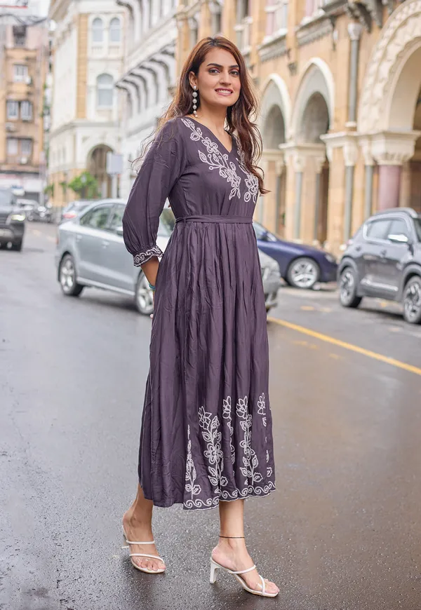 Purple_Rayon_Weaving_Embroidered_Kurtis_For_Women-QUEEN