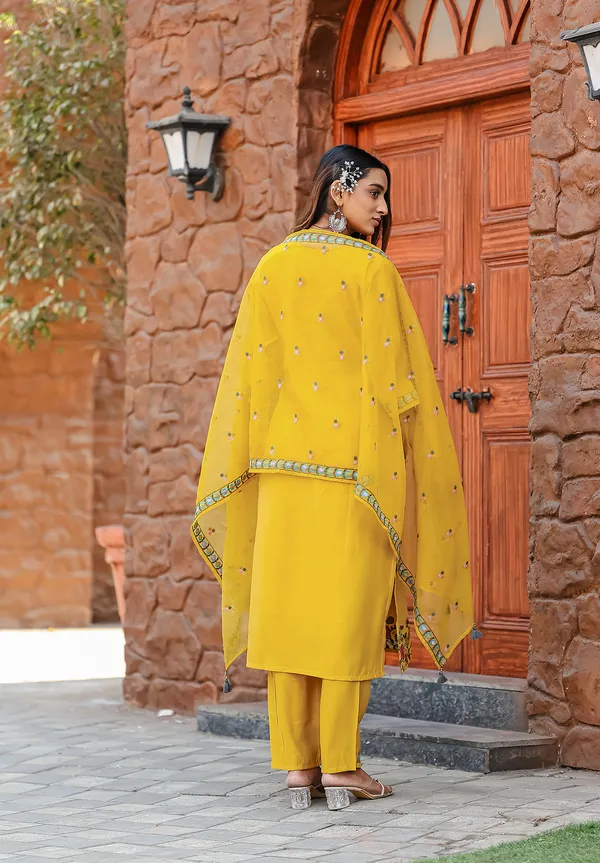 Yellow_Modal_Silk_Straight_Kurta_With_Pant_And_Dupatta_Suit_Set_For_Women-SAANJ