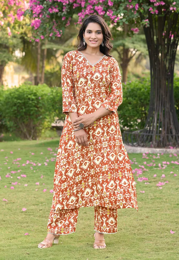 Red_Floral_Printed_V-Neck_Straight_Kurta_With_Palazzos_For_Women-SULEKHA2
