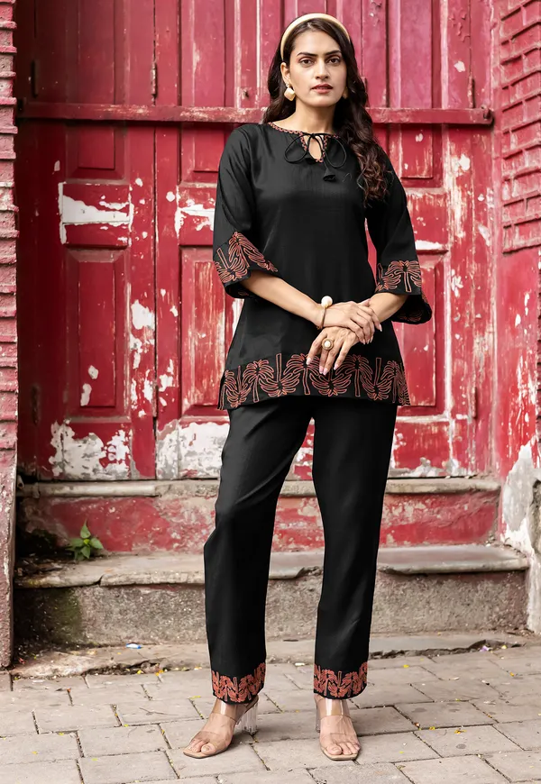 Black_Viscos_Rayon_Threadwork_Kurta_With_Trouser_Co-Ords_For_Women-CLASSIC