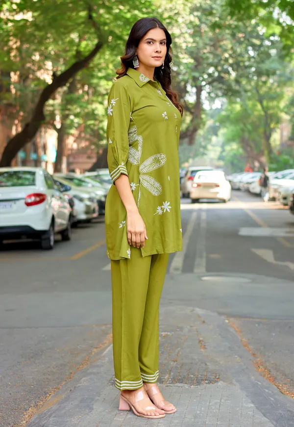 Green_Tunic_&_Trousers_Co-Ord_Set_For_Women-RASIKA