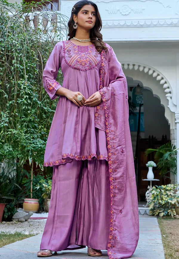 Women_Ethnic_Motifs_Embroidered_Roman_Kurta_with_Trousers_&_Dupatta-KS-216