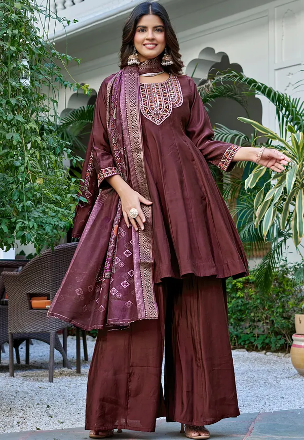 Women_Ethnic_Motifs_Embroidered_Roman_Kurta_with_Trousers_&_Dupatta-KS-225