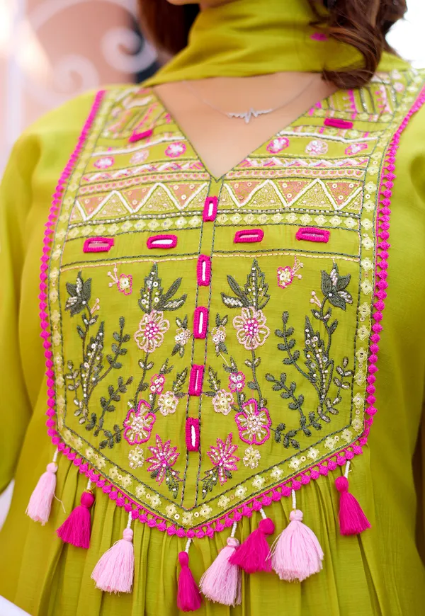 Women_Ethnic_Motifs_Embroidered_Tiered_Thread_Work_Chanderi_Cotton_Kurta_with_Palazzos_&_With_Dupatta-IV-1037