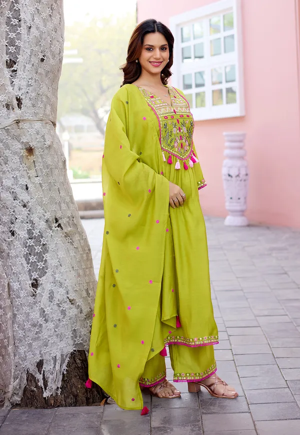 Women_Ethnic_Motifs_Embroidered_Tiered_Thread_Work_Chanderi_Cotton_Kurta_with_Palazzos_&_With_Dupatta-IV-1037