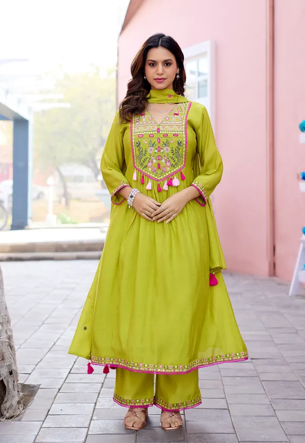 Women_Ethnic_Motifs_Embroidered_Tiered_Thread_Work_Chanderi_Cotton_Kurta_with_Palazzos_&_With_Dupatta-IV-1037