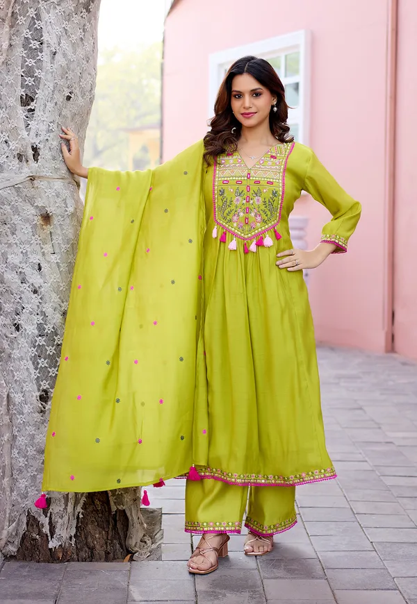 Women_Ethnic_Motifs_Embroidered_Tiered_Thread_Work_Chanderi_Cotton_Kurta_with_Palazzos_&_With_Dupatta-IV-1037